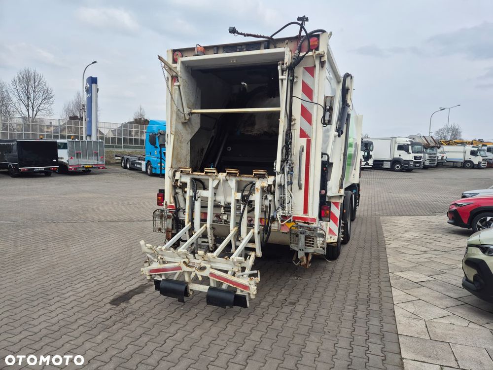 Iveco Stralis 330 EEV+ / FAUN VARIOPRESS 11 / PO SERWISIE / 1WŁ / BEZWYPADKOWY / MOCNA SKRZYNIA / MOŻLIWOŚĆ SAMEJ RAMY - 9