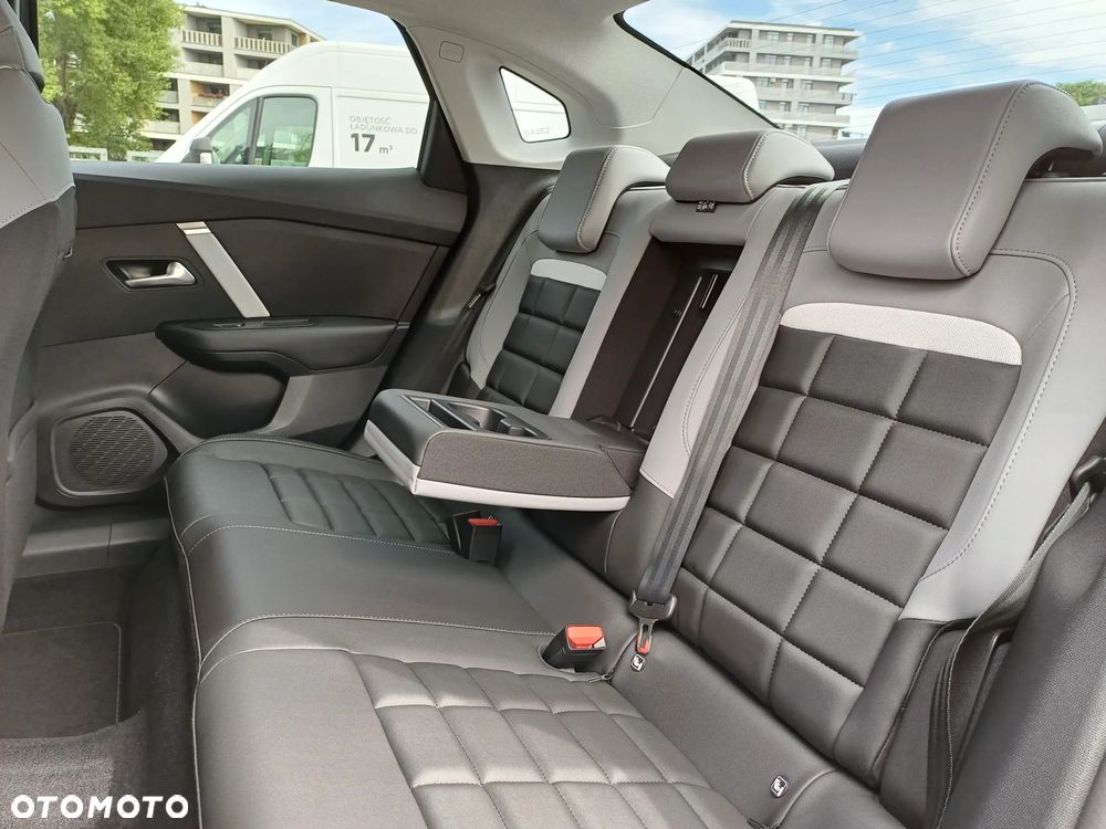 Citroën C4X 1.2 mHEV Max eDCT6 - 18