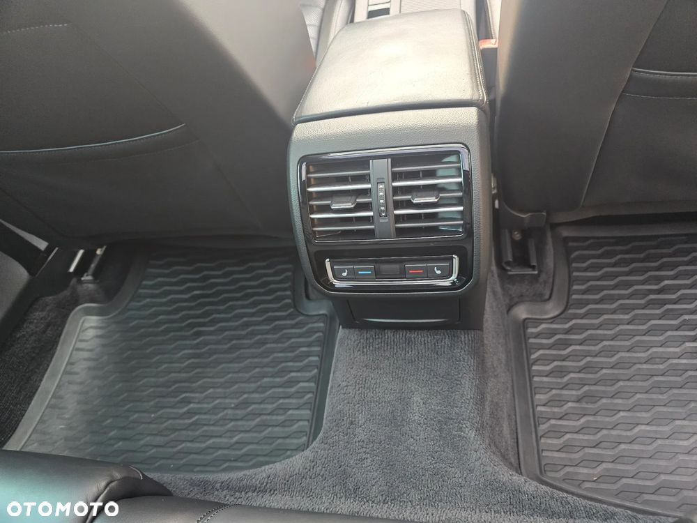 Volkswagen Passat Alltrack 2.0 TDI Bi-Turbo SCR 4Mot DSG - 20