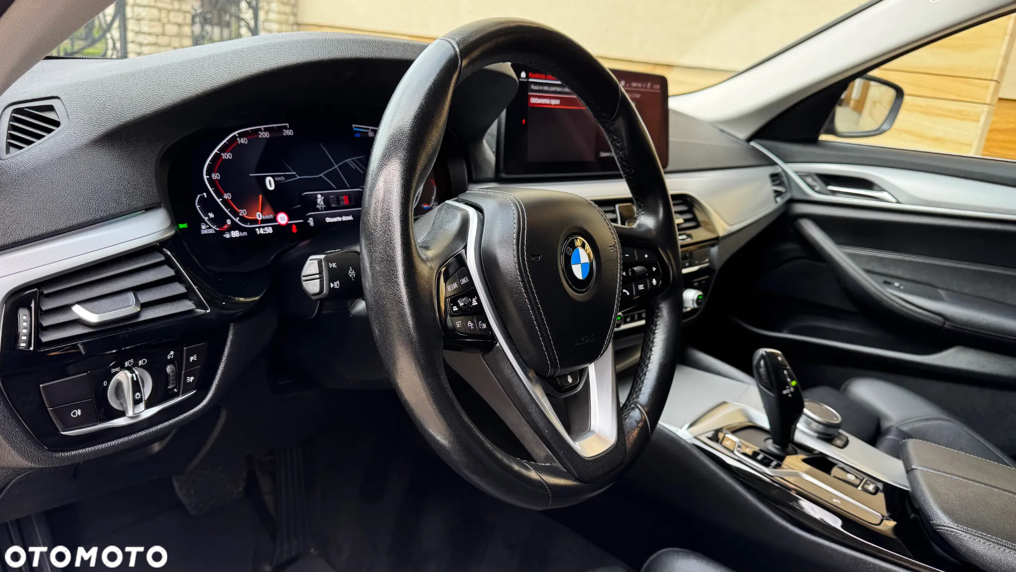 BMW Seria 5 520d Sport Line - 24