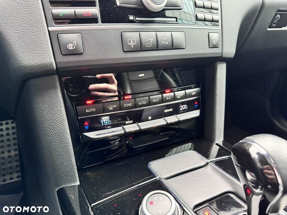 Mercedes-Benz Klasa E - 21