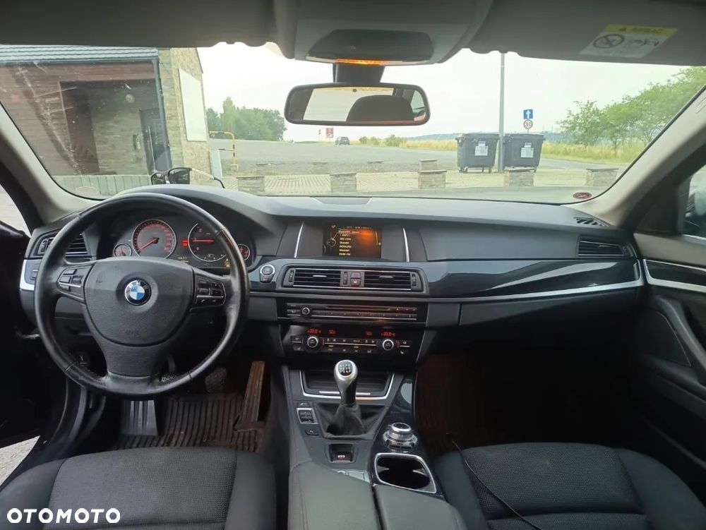 BMW Seria 5 520d - 8