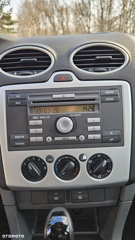 Ford Focus 1.6 Sport - 14