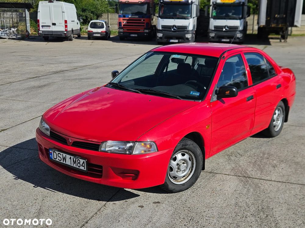 Mitsubishi Lancer 1300 GL - 2