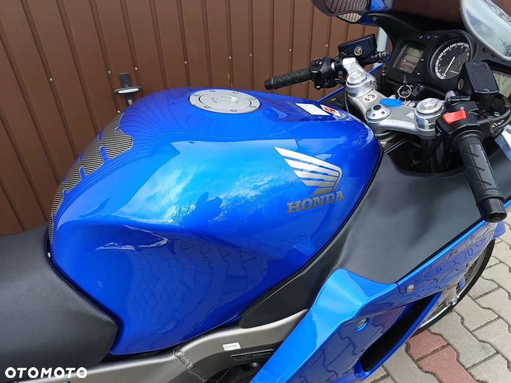 Honda CBR - 13