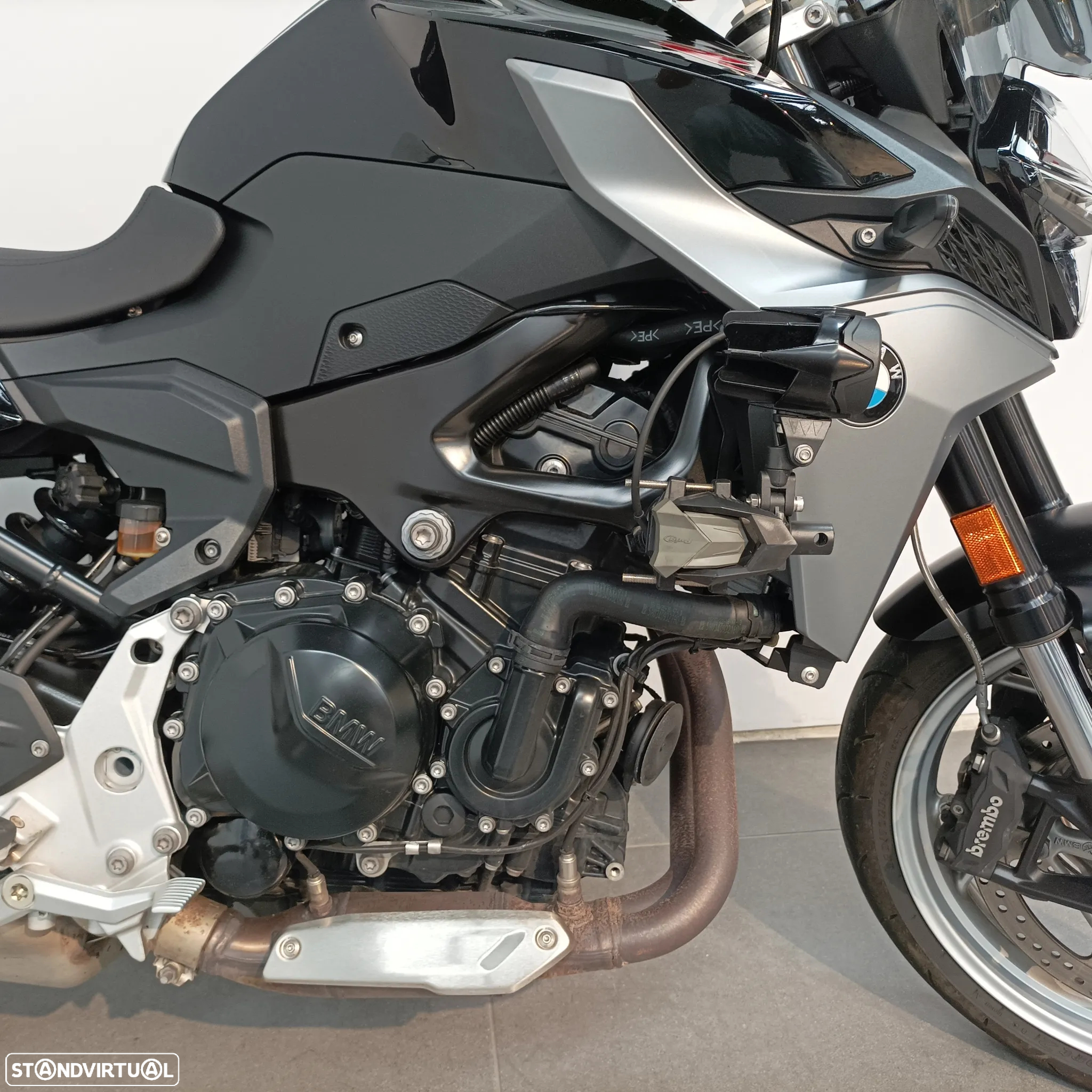 BMW F 900 R - 4