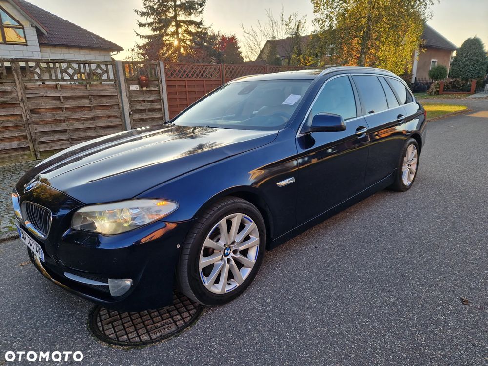 BMW Seria 5 530d Touring Luxury Line - 1