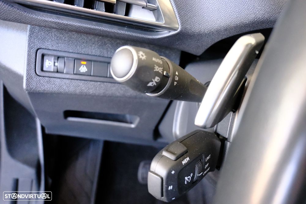 Peugeot 3008 1.6 Hybrid Allure Pack e-EAT8 - 15