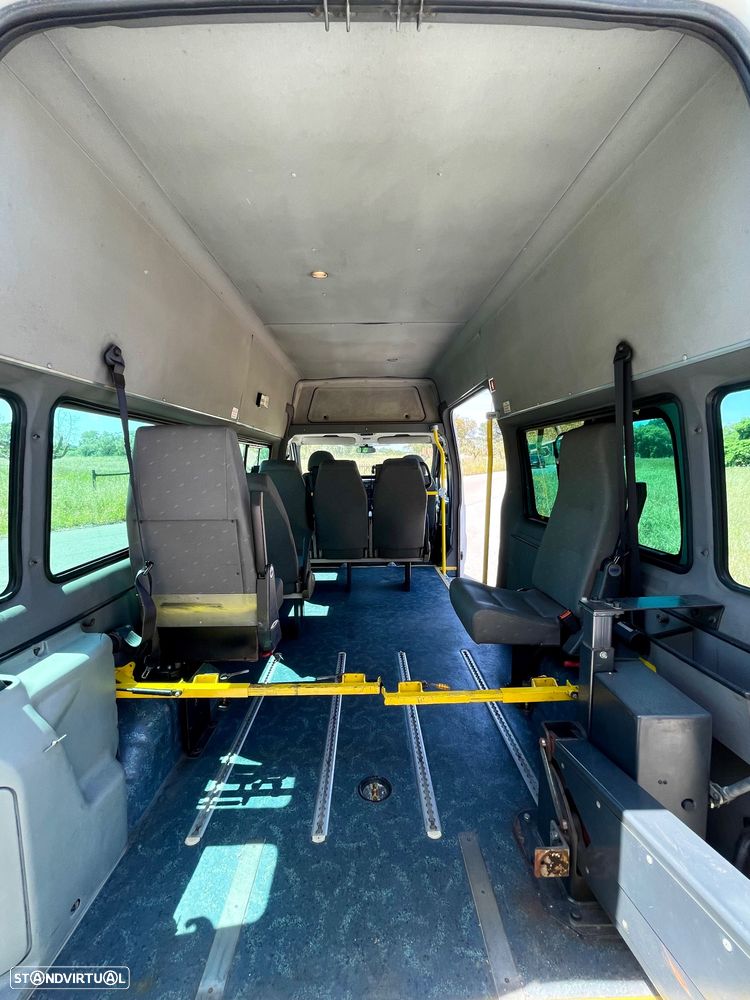 Ford Transit 330L 2.2 TDCi - 18