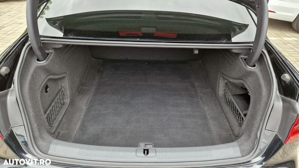 Audi A4 2.0 TDI S tronic Sport - 19
