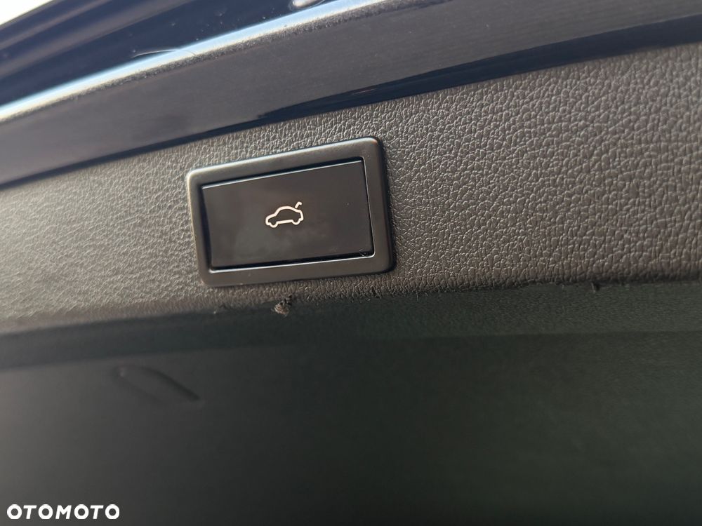 Skoda Octavia Combi 2.0 TDI (Green tec) 4x4 DSG Scout - 25