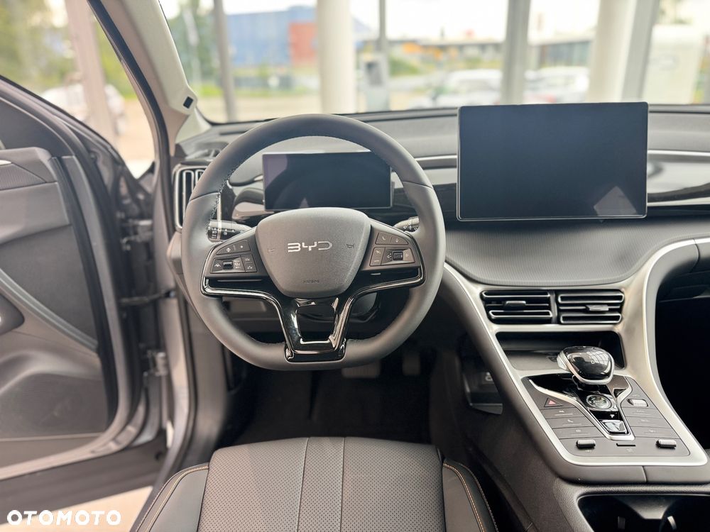 BYD Sealion 5 - 8