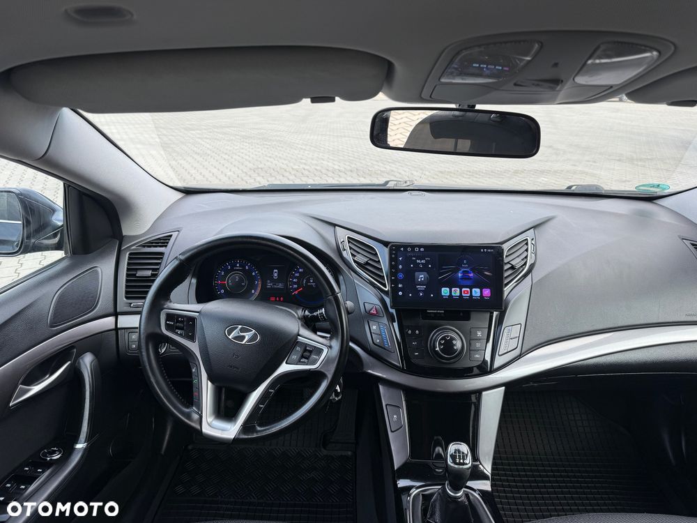 Hyundai i40 Kombi blue 1.6 Classic - 19