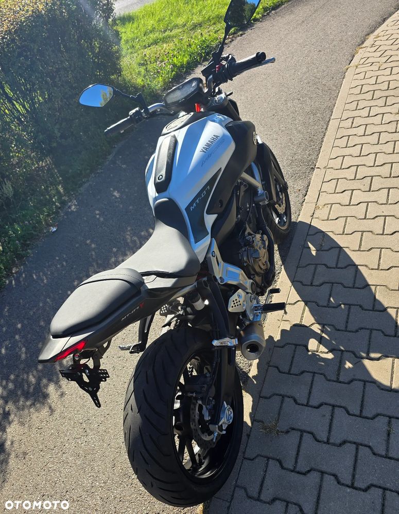 Yamaha MT - 9