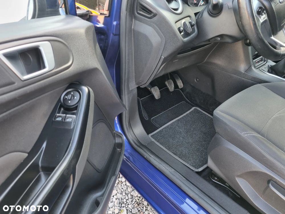 Ford Fiesta 1.25 Champions Edition - 13