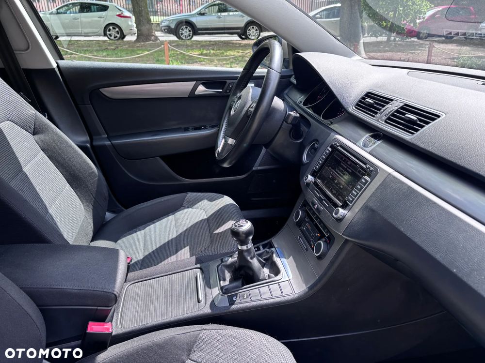 Volkswagen Passat 1.8 TSI Comfortline - 30