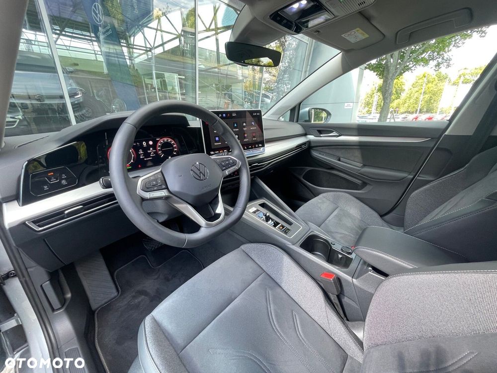 Volkswagen Golf Variant - 11
