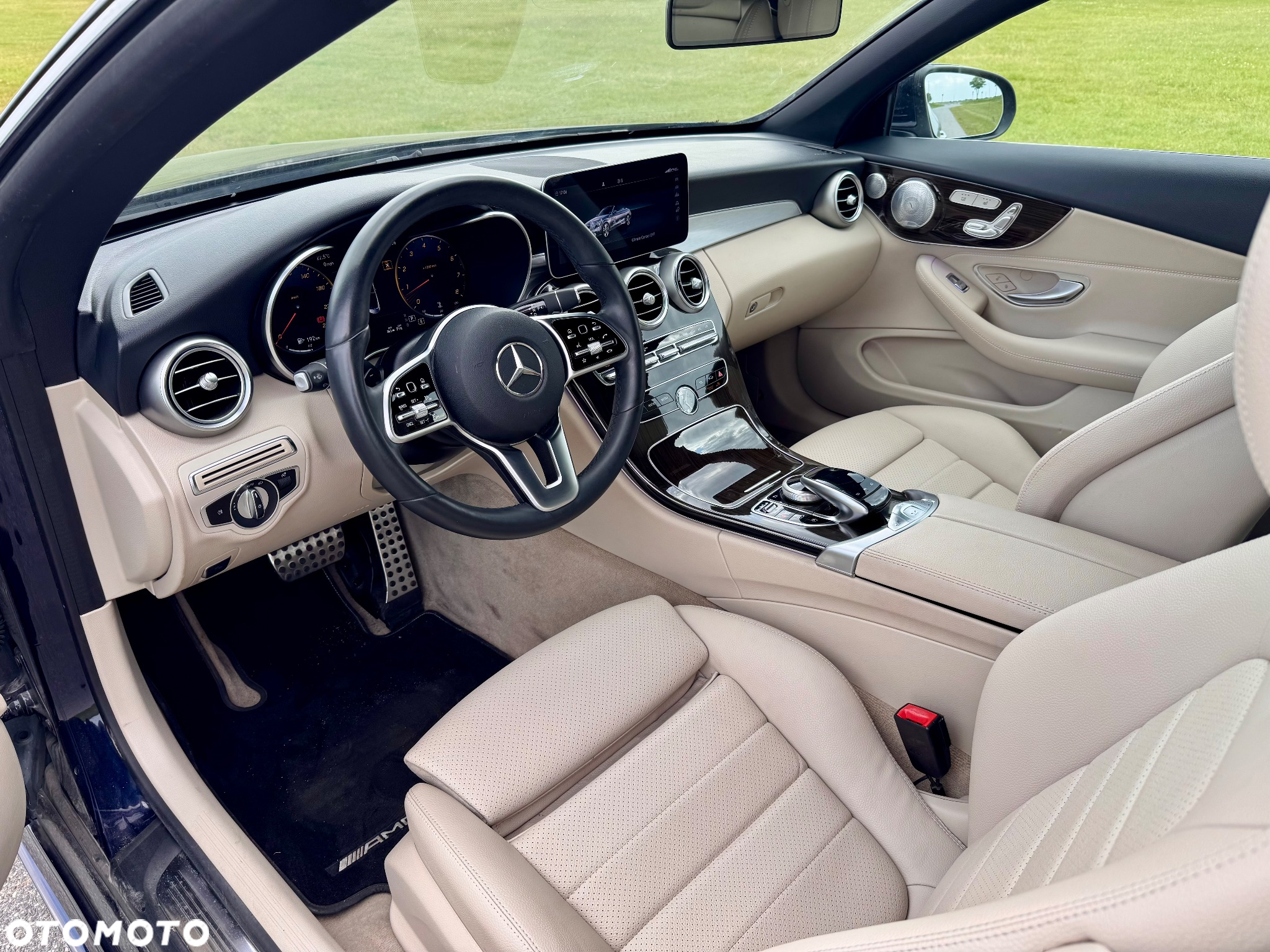 Mercedes-Benz Klasa C 300 4Matic 9G-TRONIC AMG Line - 25