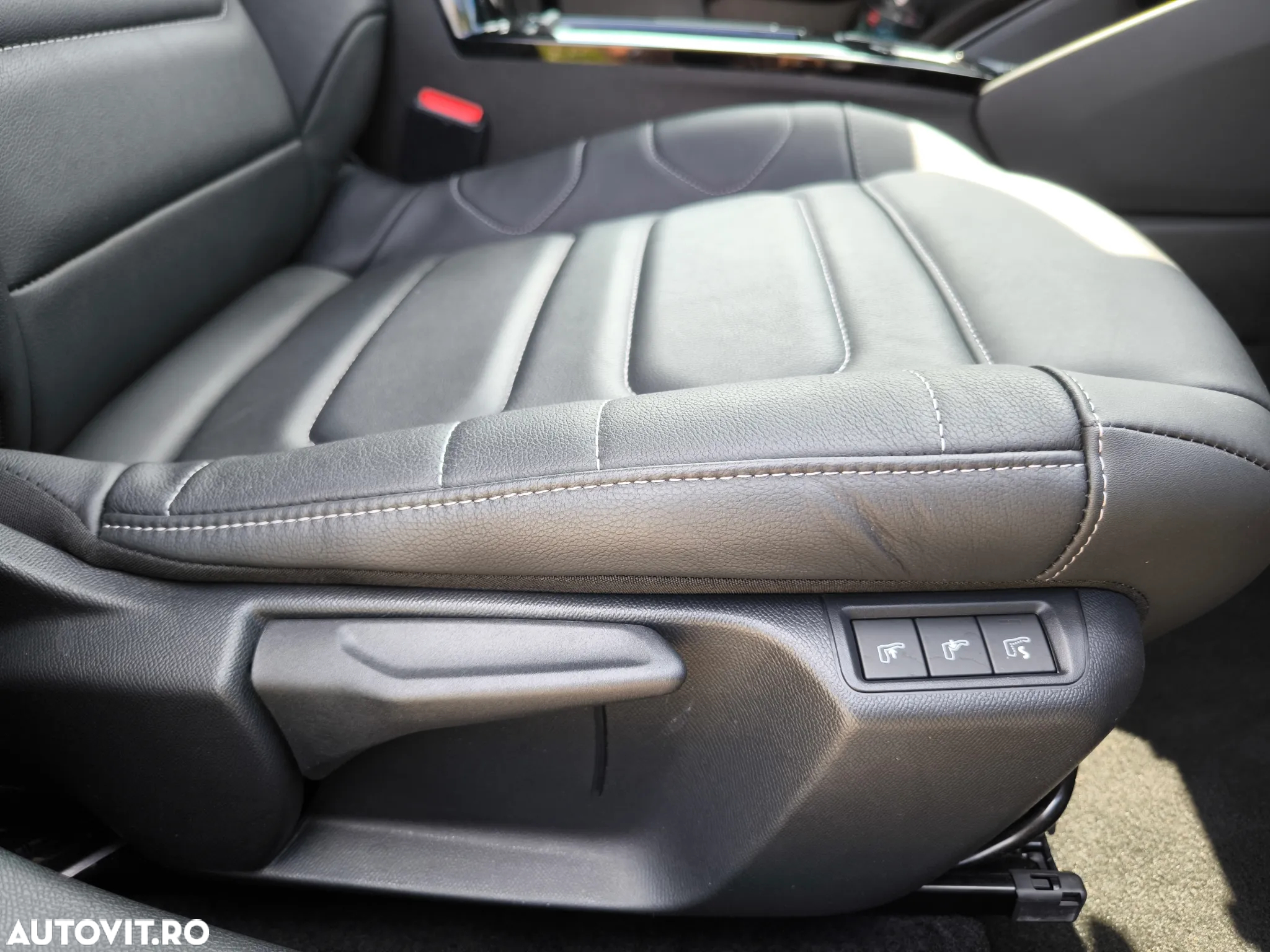 Citroën C4 BlueHDi 130 Stop&Start EAT8 SHINE - 22