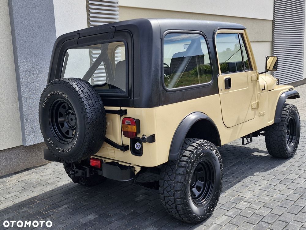 Jeep CJ - 7