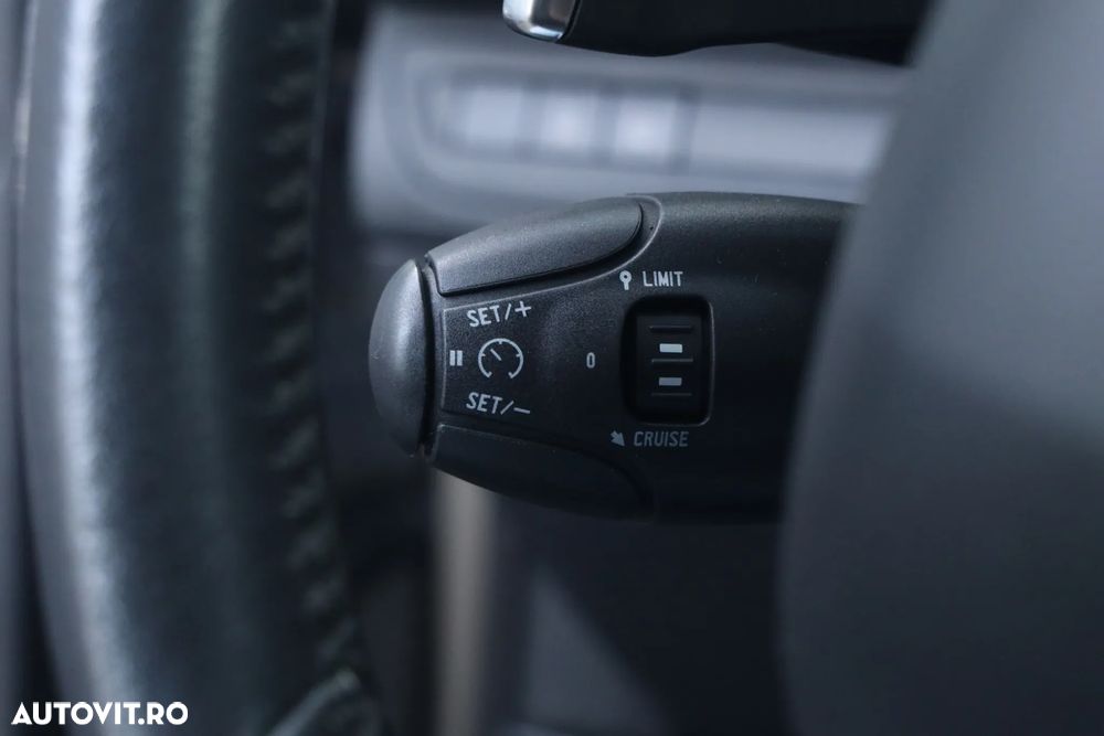 Peugeot 2008 1.2 L PureTech ETG Allure Aut. - 20