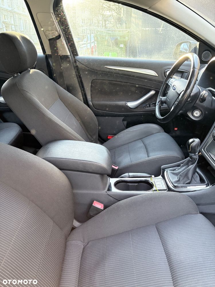 Ford Mondeo 2.0 Titanium - 16
