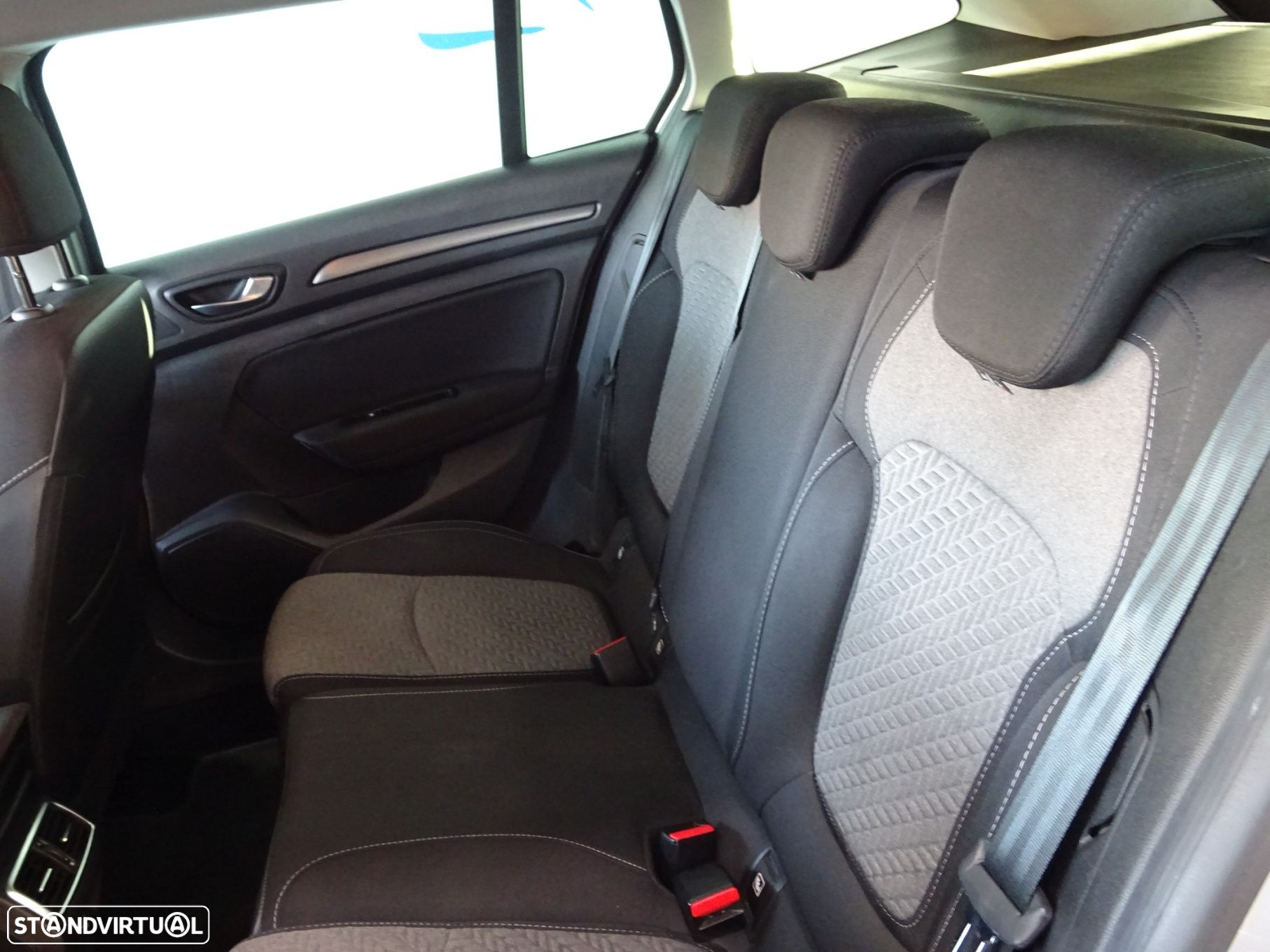 Renault Mégane Sport Tourer 1.3 TCe Limited - 4