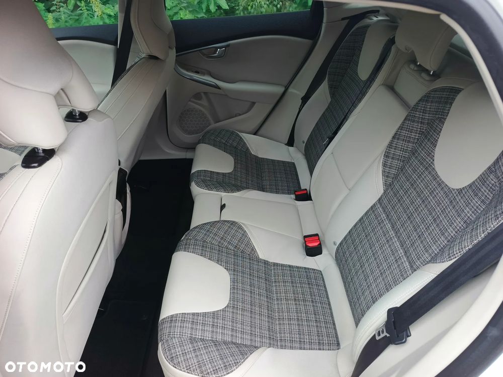 Volvo V40 - 32