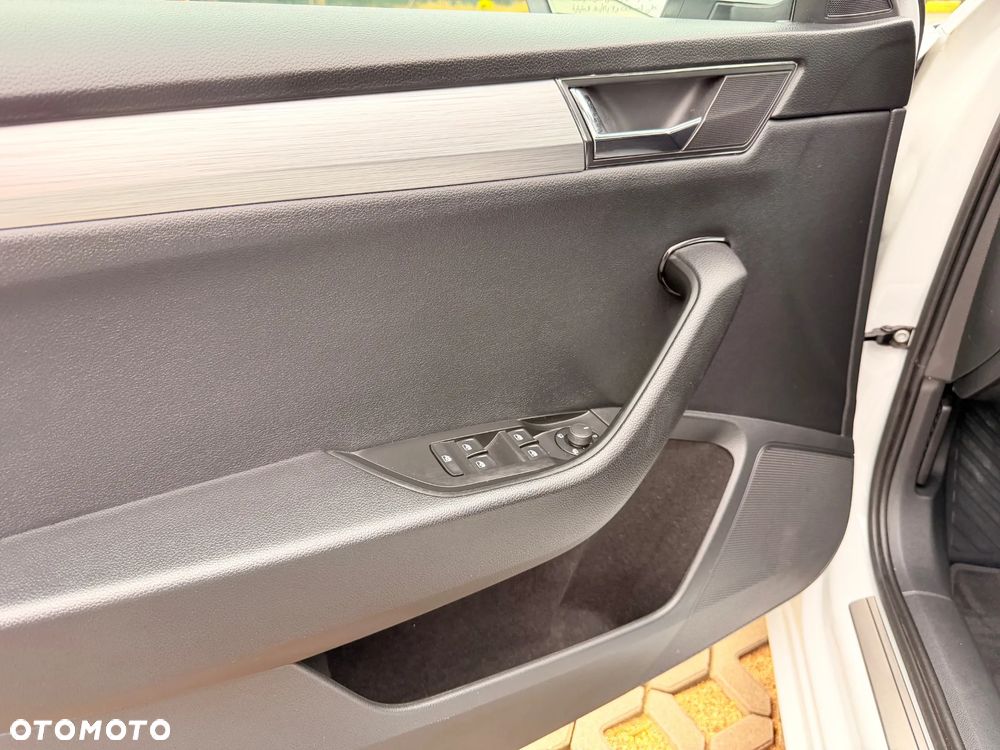 Skoda Superb 1.4 TSI ACT Ambition DSG - 9