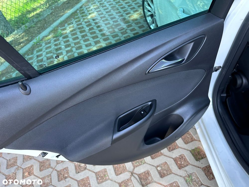 Opel Astra 1.6 CDTI Enjoy S&S - 23