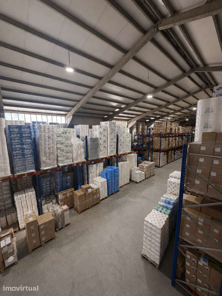 Armazem 1000m2 - Alfena - Grande imagem: 2/4