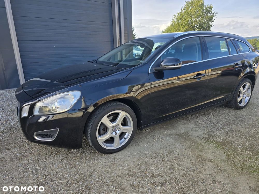 Volvo V60 D3 Geartronic R-Design - 4