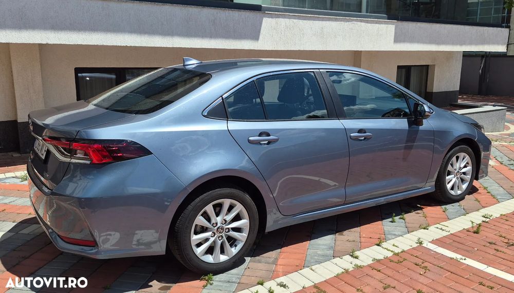 Toyota Corolla 1.8 HSD Business - 26