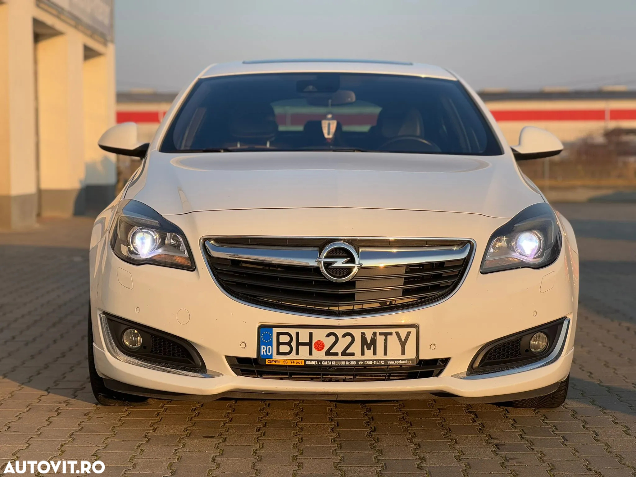 Opel Insignia 2.0 Turbo ECOTEC 4X4 Cosmo Aut. - 2