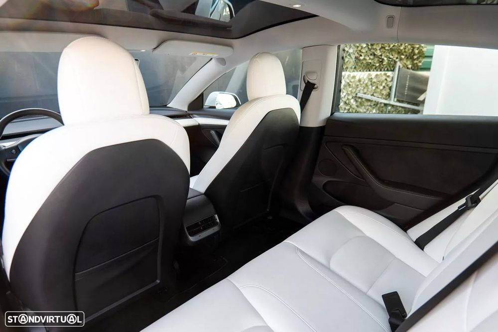 Tesla Model 3 - 15