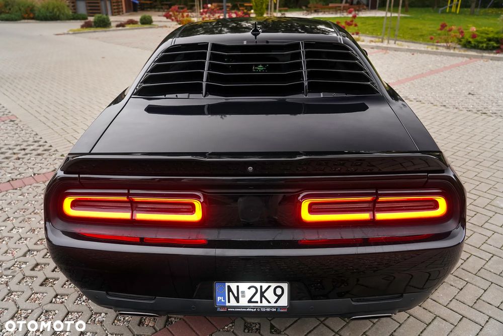 Dodge Challenger 3.6 SXT Plus - 29