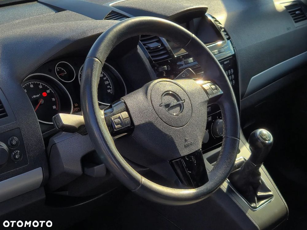 Opel Zafira 1.8 Innovation - 16