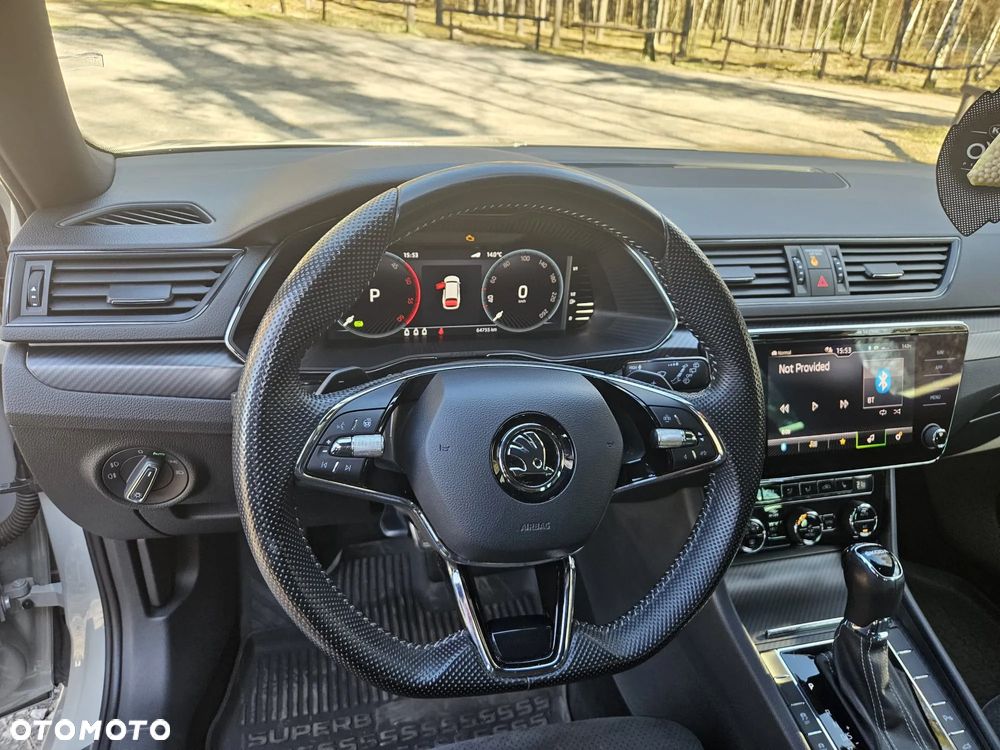 Skoda Superb 2.0 TDI SCR Sportline DSG - 9