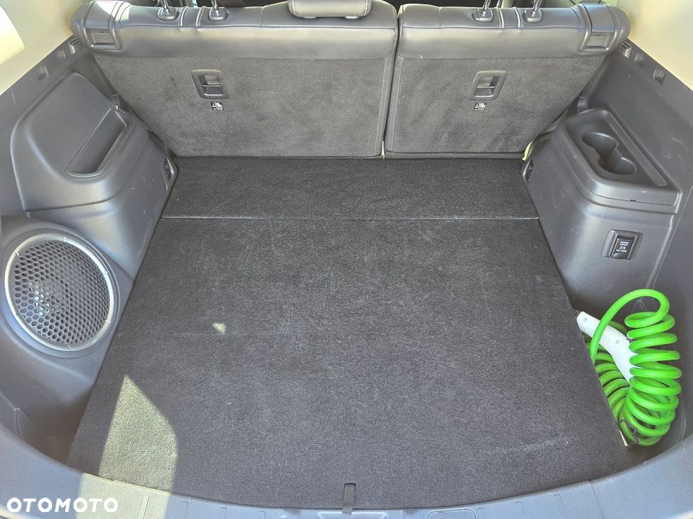 Mitsubishi Outlander 2.0 4WD Top - 17