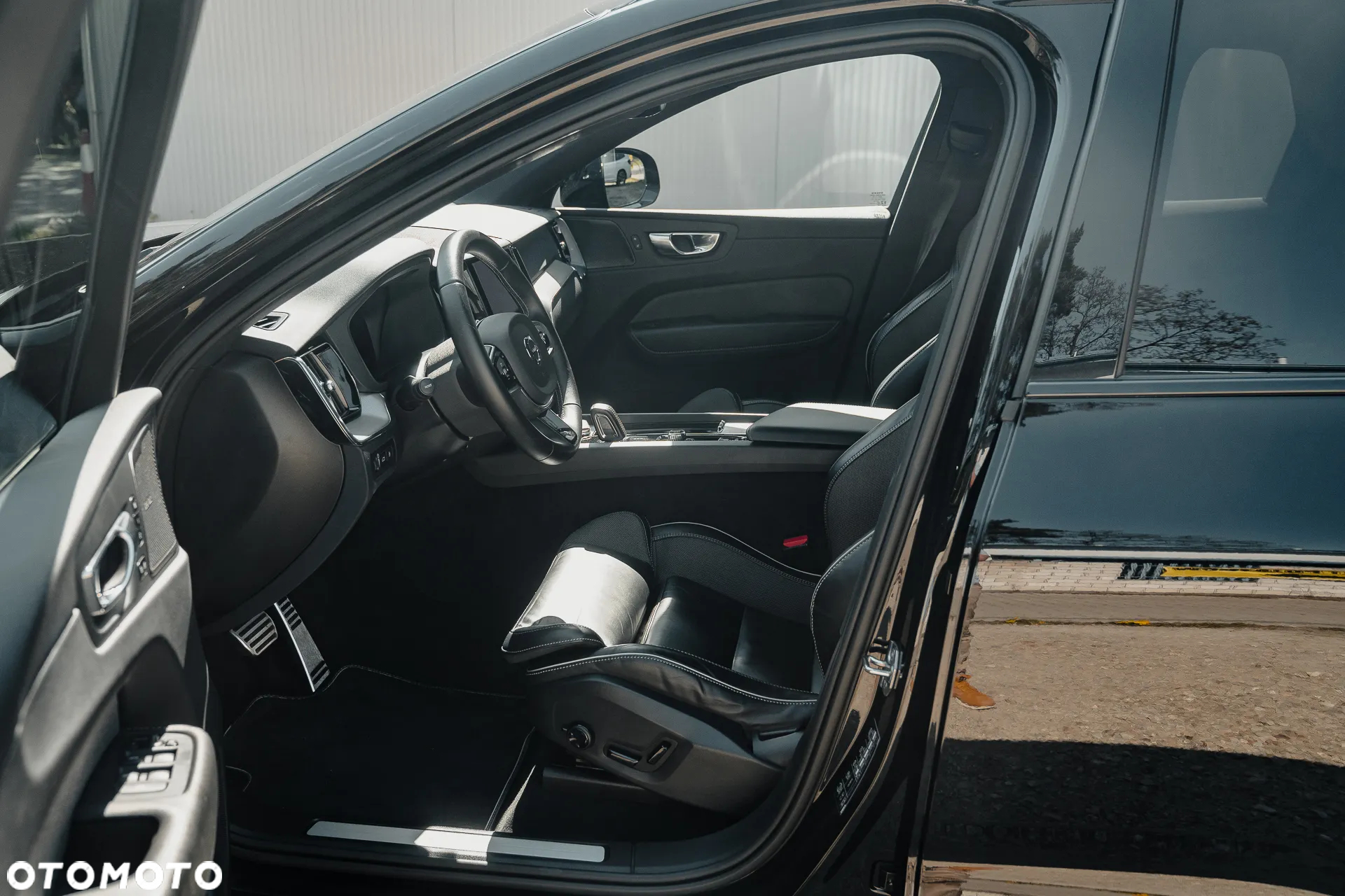 Volvo XC 60 T6 AWD Recharge Geartronic RDesign - 15