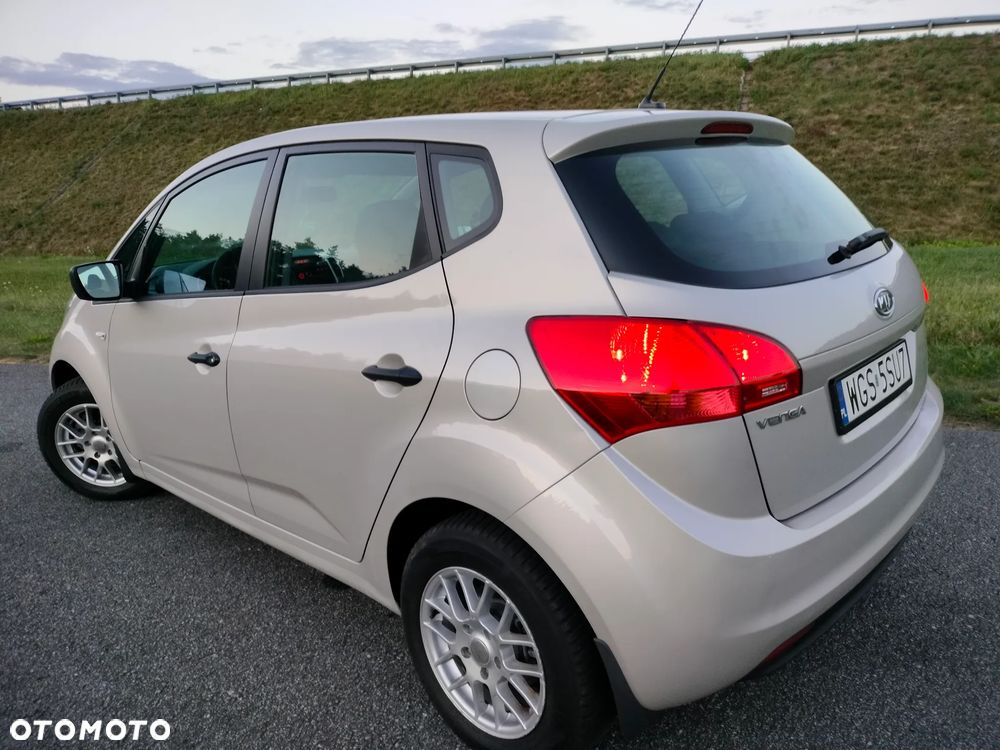 Kia Venga 1.4 CVVT Vision - 17