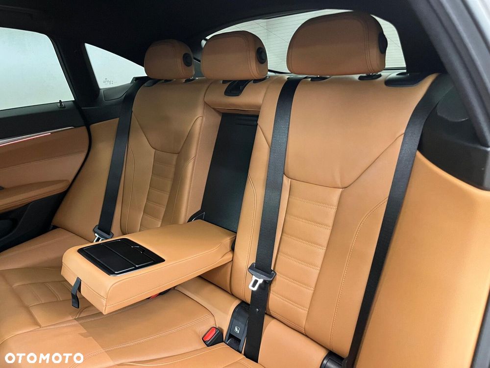 BMW Seria 4 M440i xDrive mHEV sport - 32