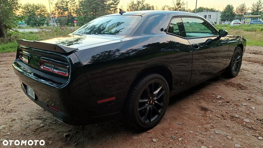 Dodge Challenger - 5