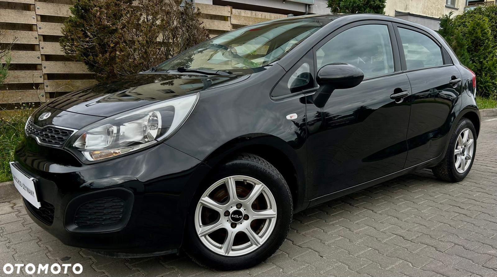 Kia Rio - 31