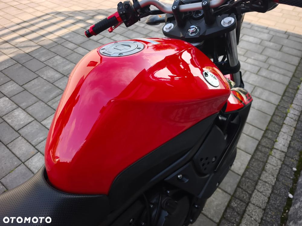 Yamaha XJ - 27