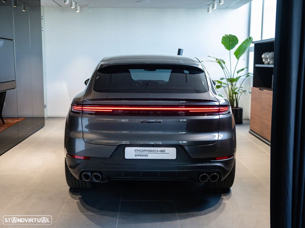 Porsche Cayenne Coupé E-Hybrid - 11