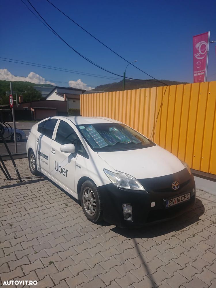 Toyota Prius (Hybrid) Luna - 1