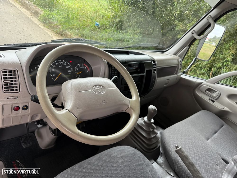 Toyota DYNA M 35.33 3.0 D4D AC ABS Plataforma - 18