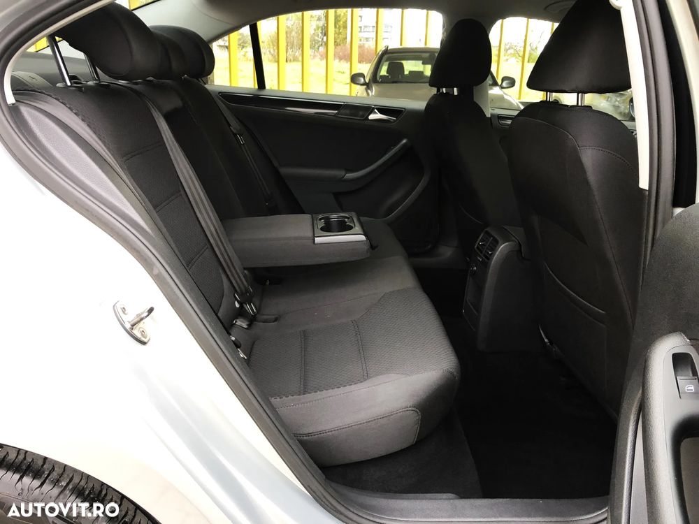 Volkswagen Jetta 1.6 TDI CR DPF DSG Highline - 11