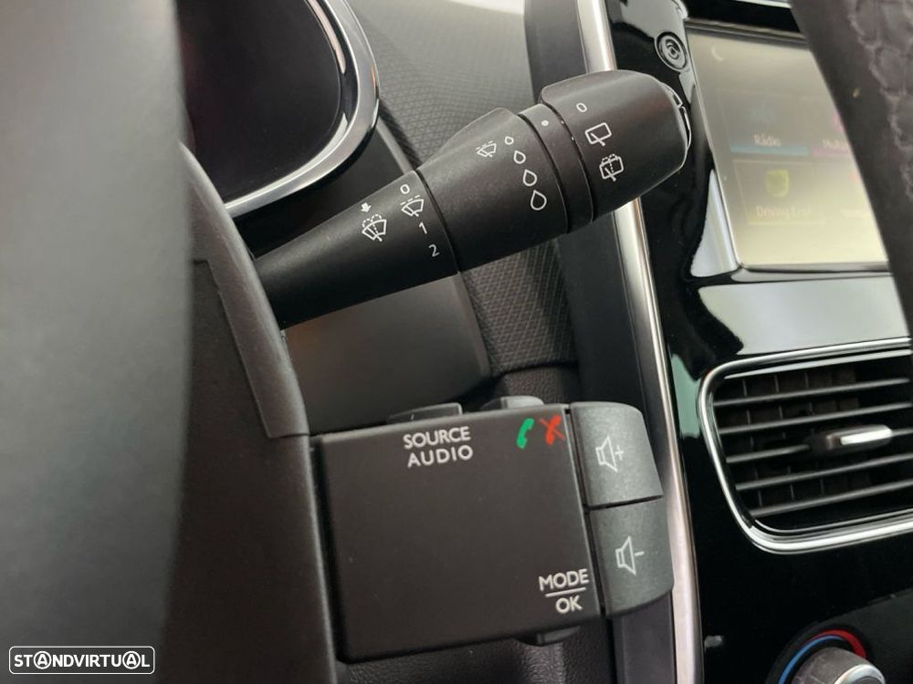 Renault Clio 0.9 TCe Limited - 15